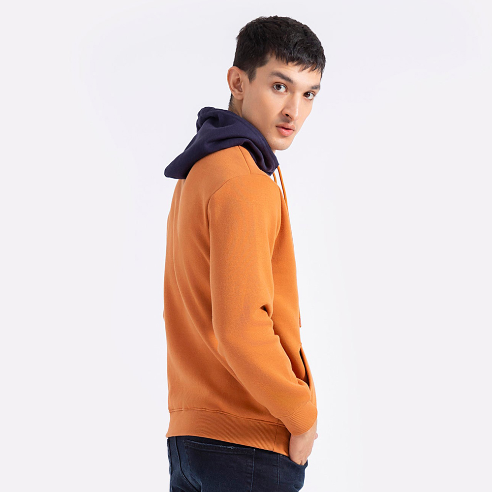 Trendy Men’s Hooded Sweatshirt